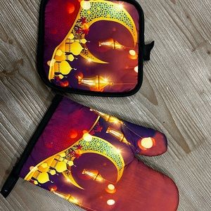 Oven mitts set